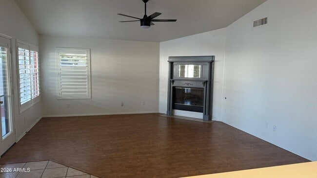 Building Photo - 9621 W Potter Dr