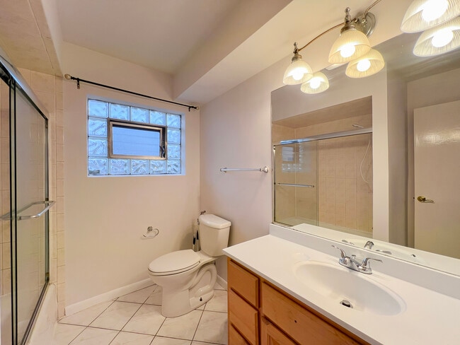 Building Photo - 4716 Thatcher Ave