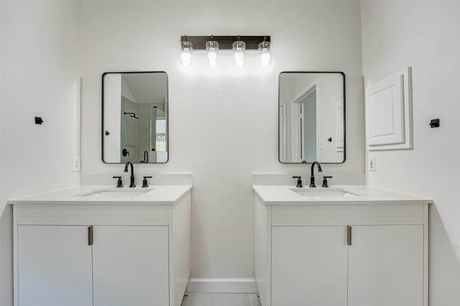 Building Photo - 10615 Indian Paintbrush Ln