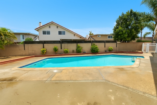 Building Photo - Welcome Home! Beautifully Renovated 3-Bedroom Pool Home in the Heart of Cypress