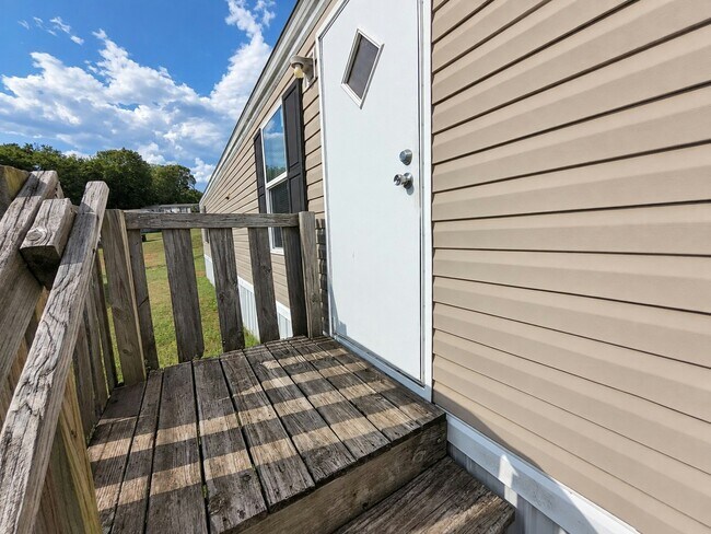 Building Photo - 102 Bakersby Ct