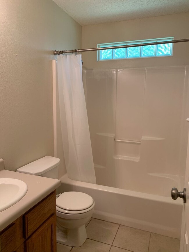 Building Photo - 1612 Crescent Street