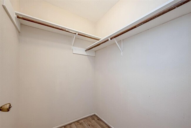 Building Photo - 10555 Turtlewood Ct