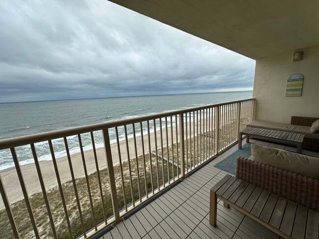 Building Photo - Pelican Watch