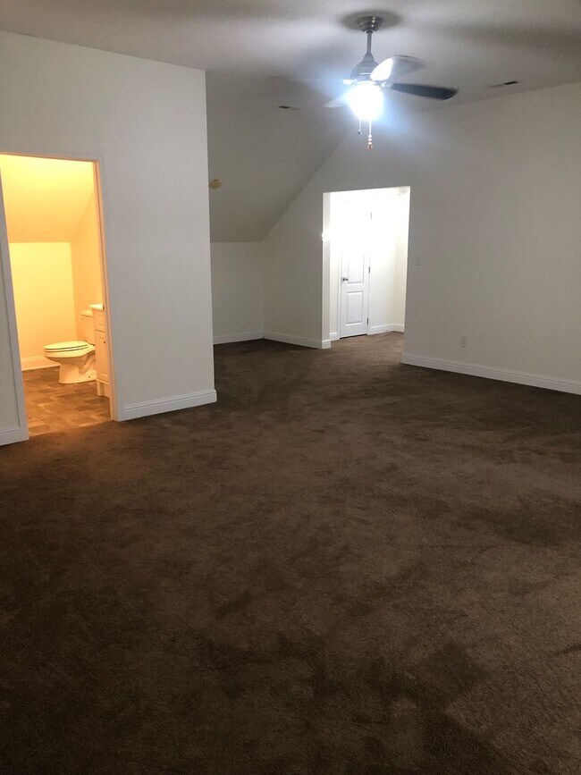 Building Photo - 3500 Van Slyke Rd