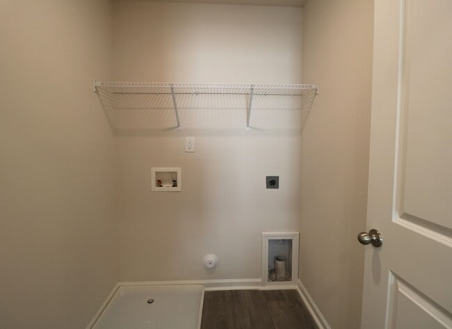 Building Photo - 182 Carriage Cove Cir