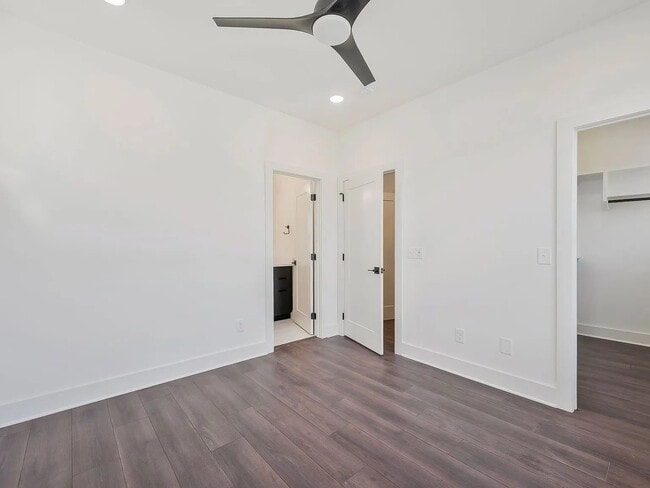 Building Photo - "Spacious 4-Bed Townhouse Oasis in Nashville – 2,500 Sq. Ft. of Modern Comfort!"