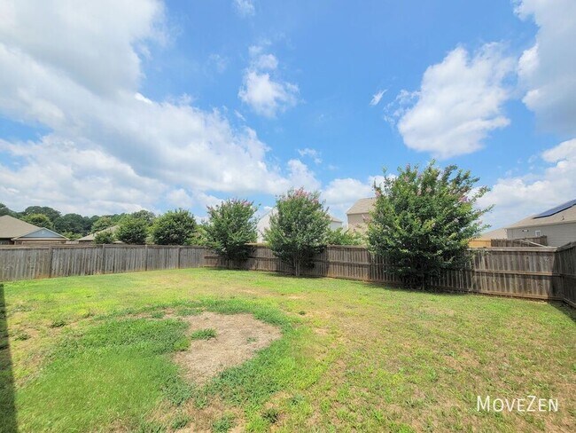 Building Photo - 22 Crestwood Pnes Trl