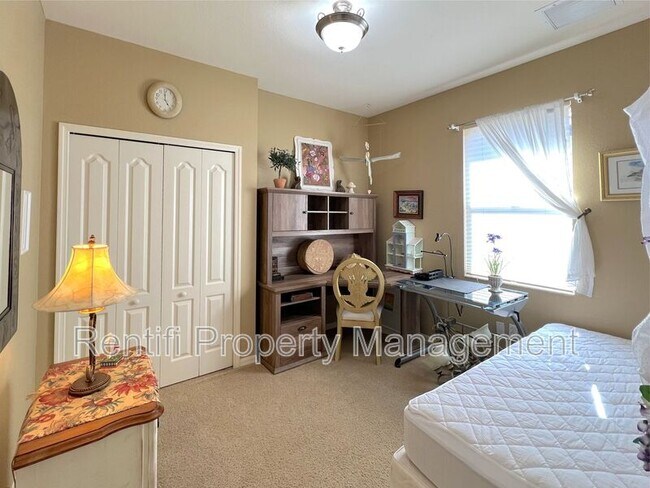 Building Photo - 11915 Country Day Cir