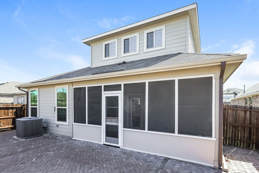 Building Photo - 9603 Bricewood Oak
