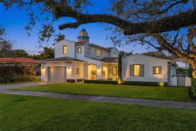 Building Photo - 2015 Country Club Prado