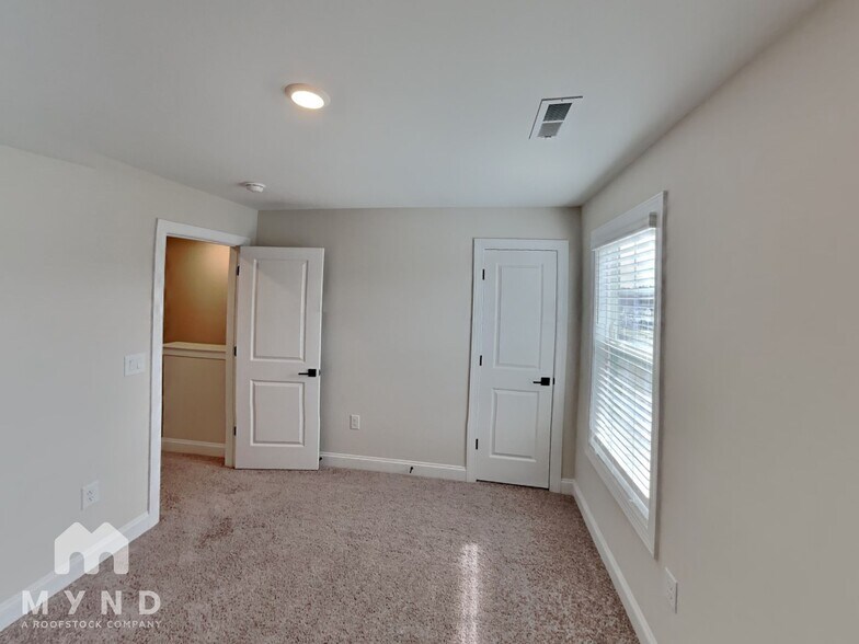 Building Photo - 158 Wembury Ln