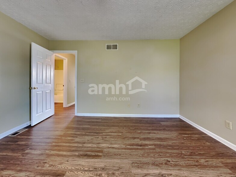 Building Photo - 599 Whispering Pines Pl