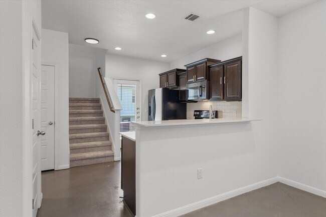 Building Photo - 5804 Loblolly Ln