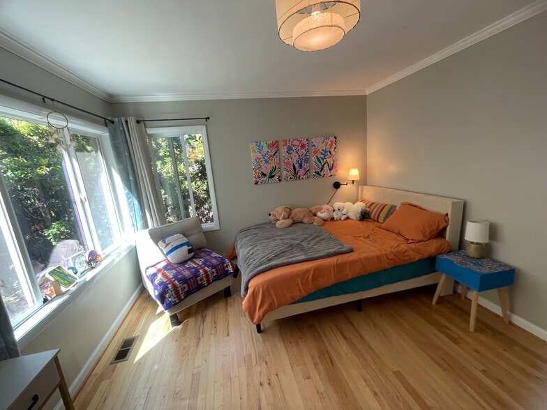 bedroom 1 - 4017 SW Fairvale Dr