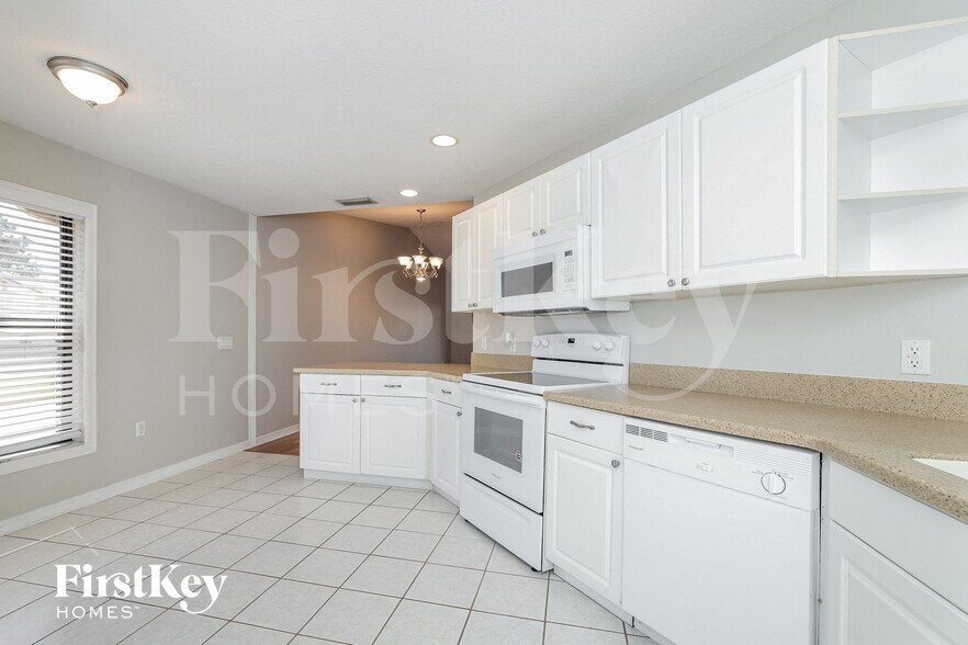 Building Photo - 4301 Larrys Lagoon