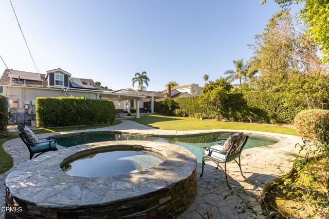 Building Photo - 4816 Indianola Way