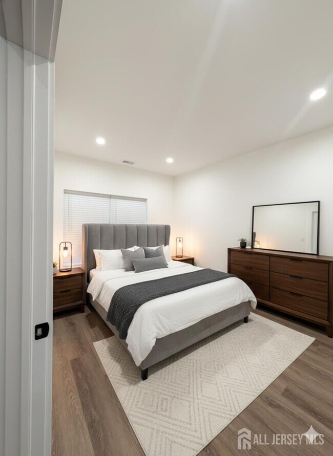 Building Photo - 581 Middlesex Ave