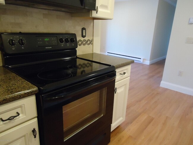 Building Photo - 142 Cross Slope Ct