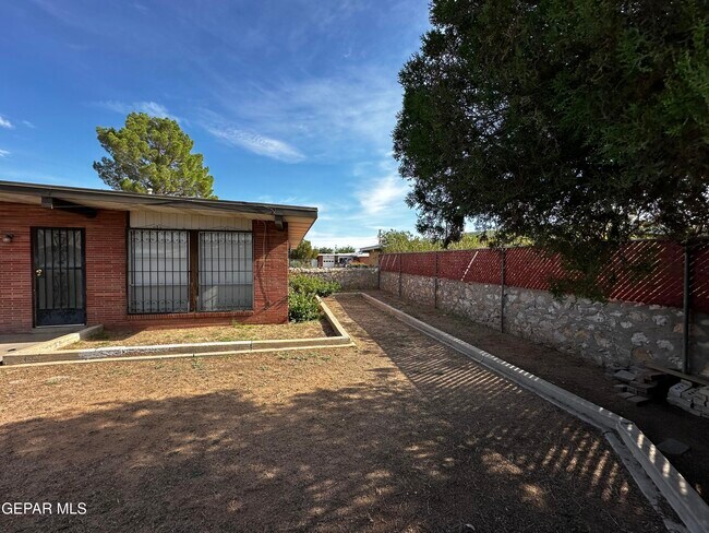 Building Photo - 5202 Cornell Ave