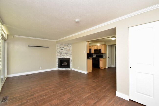 Building Photo - 127 E 1100 N