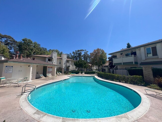 Building Photo - ***$1000 off of 1st months rent*** Condo N...