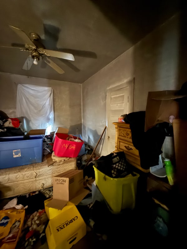 Building Photo - 1096 W Green St