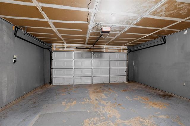 Building Photo - 721 Somerset Dr