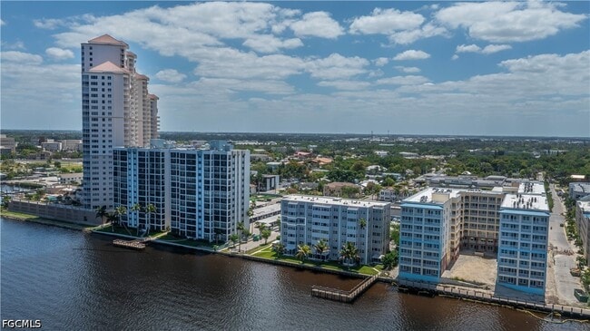 Building Photo - 1900 Clifford St
