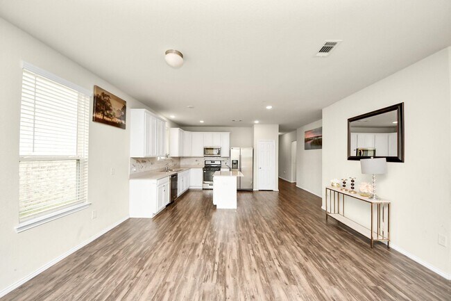 Building Photo - 25827 Kinship Ct