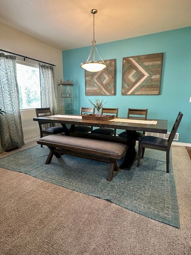 Building Photo - Spacious 5-Bedroom Smart Home Near Peterso...