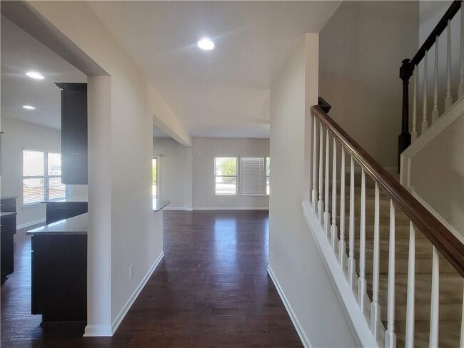 Building Photo - 5295 Rustic Ct