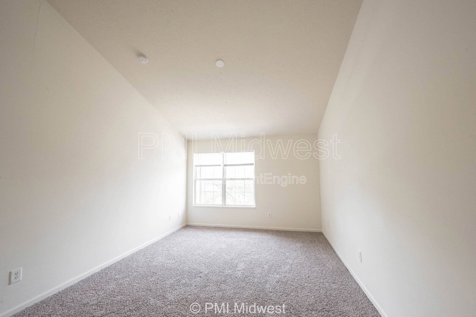Building Photo - 3070 Wildcat Ln
