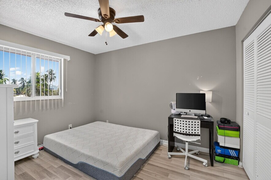Building Photo - 5314 Sapphire Vly