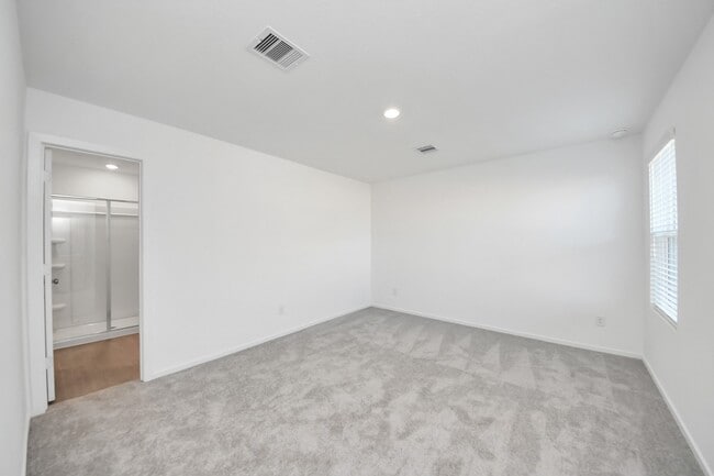 Building Photo - 5846 Majestic Sky Dr