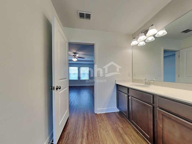 Building Photo - 3233 Bridge Haven Dr