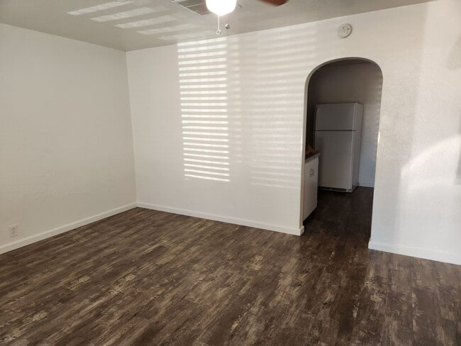 Building Photo - Leland Avenue - VFILL