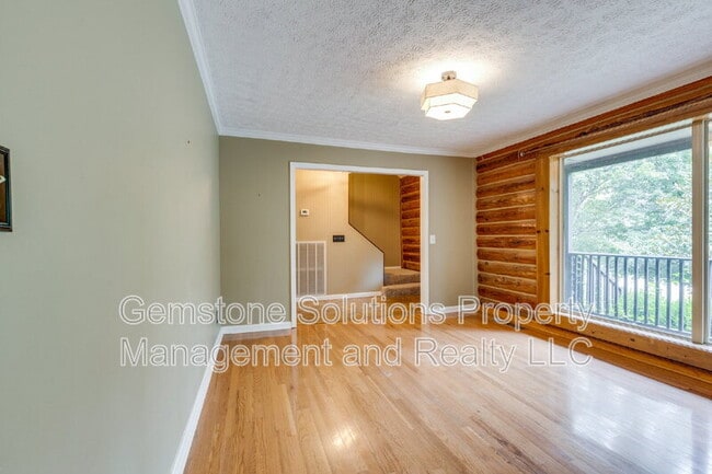 Building Photo - 6738 Quiet Ln