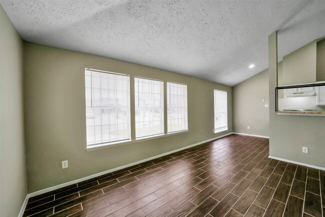 Building Photo - 10036 Woodico Dr