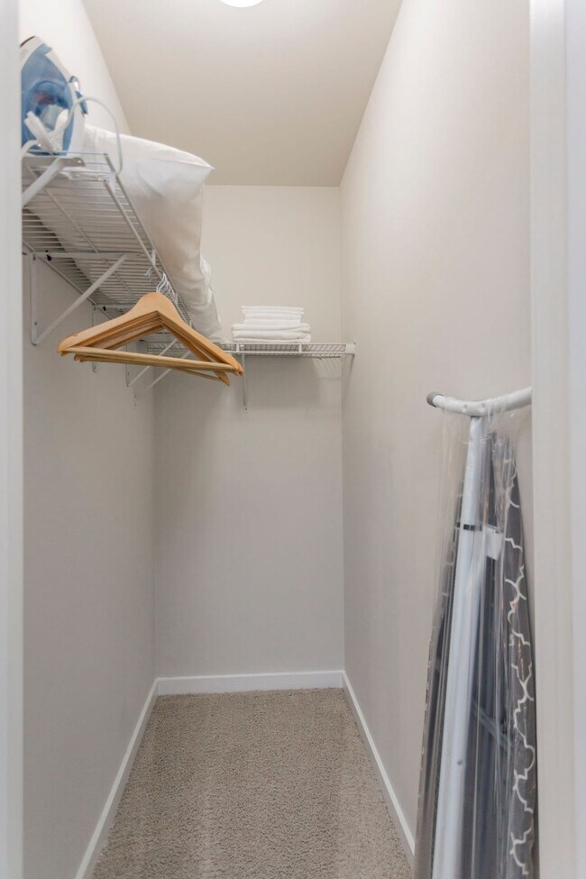 Building Photo - 1016 18th Ave S