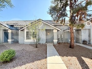 Building Photo - 860 N McQueen Rd