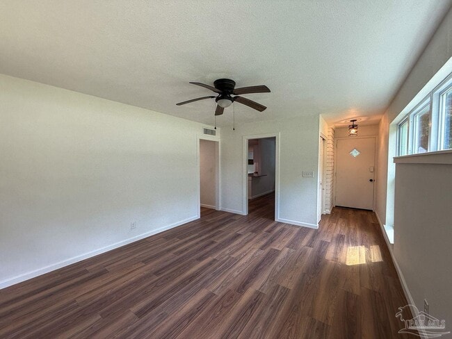 Building Photo - 5230 Springhill Dr