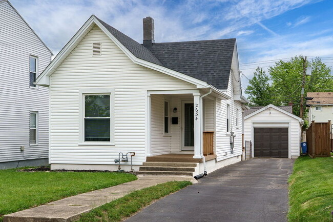 Primary Photo - 2634 Wayland Ave