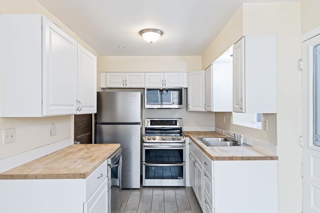 Building Photo - 4524 Galley Rd
