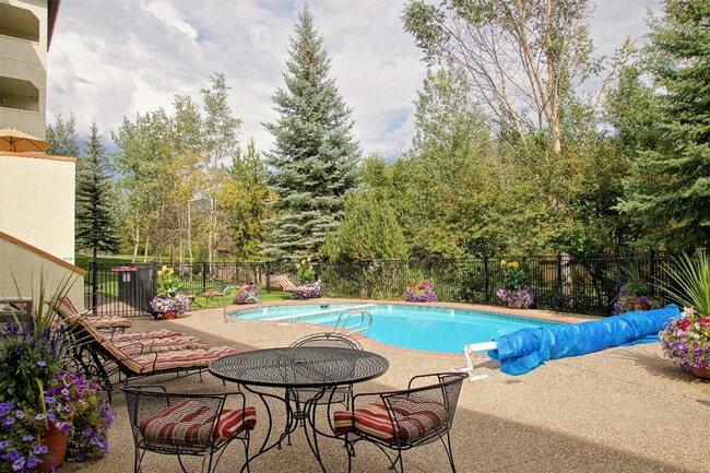 Building Photo - 2755 Waterstone Ln