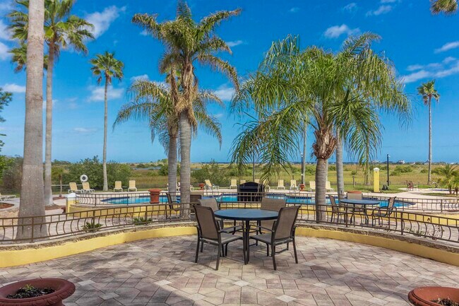 Building Photo - 4000 Grande Vista Blvd