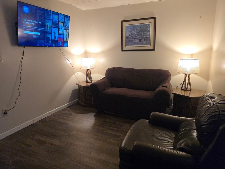 Building Photo - 1 College Ave