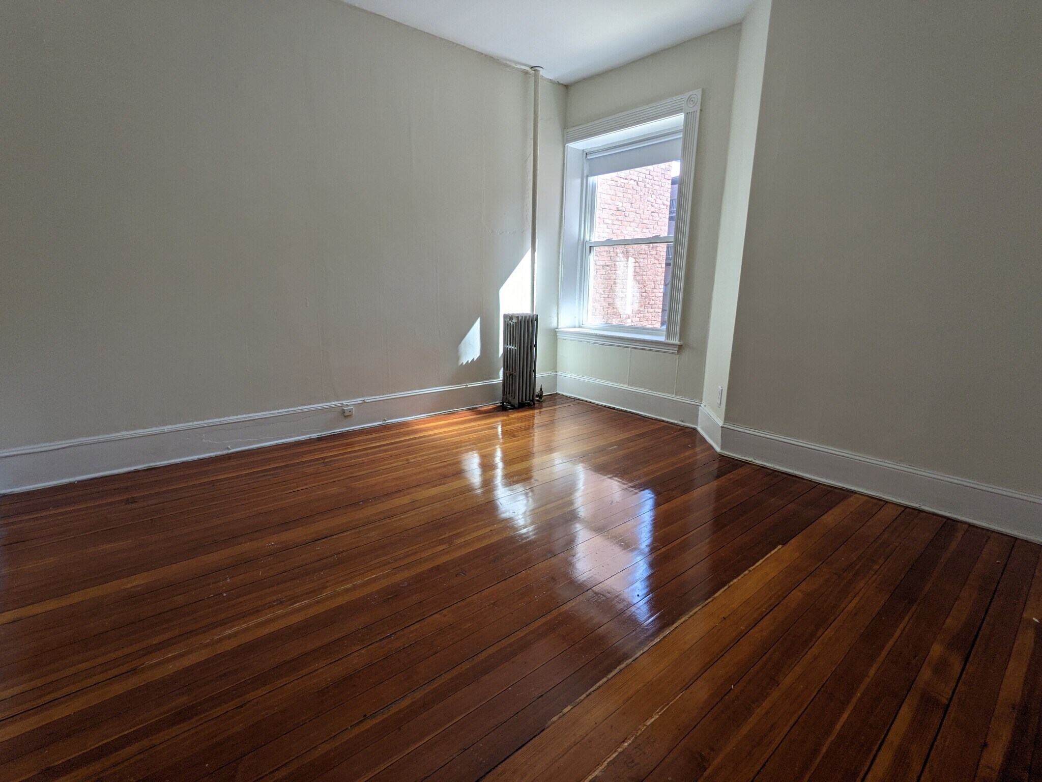 Building Photo - 1595 Beacon St