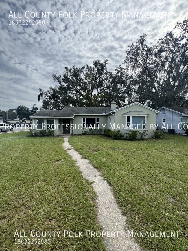 Primary Photo - Fantastic 3 Bedroom, 1.5 Bath Home in Wint...