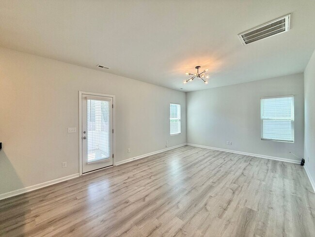 Building Photo - 5244 Calhoun Pl
